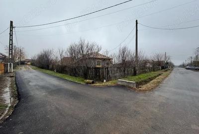 Casă cu Teren 2200 Mp în Izvoru - 8