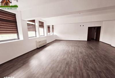 Spațiu comercial, de 106 mp, în Baza 3 - 6
