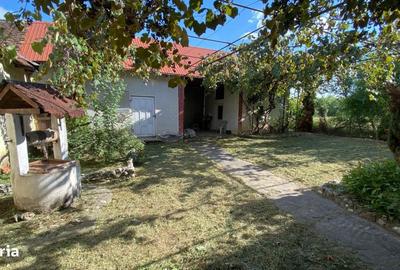 Casă cu 2 camere cu Teren 676 Mp în Sâmbăta - 15