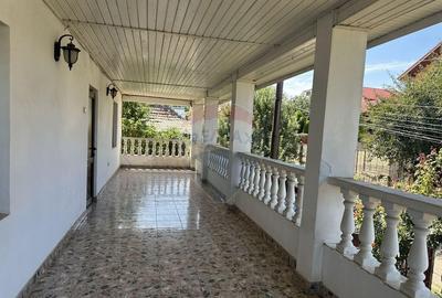 Casă cu 5 camere cu Garaj în Ciritei - 1
