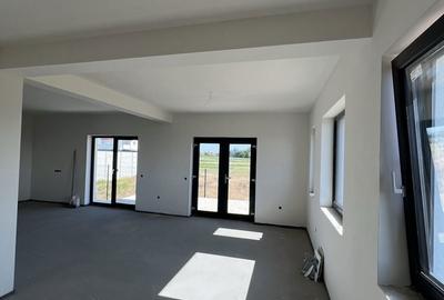 Casă cu 3 camere în Decebal - 4