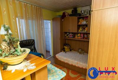 ID 4222 SUPER PRET Apartament 4 camere *Str. ETERNITATII - 5