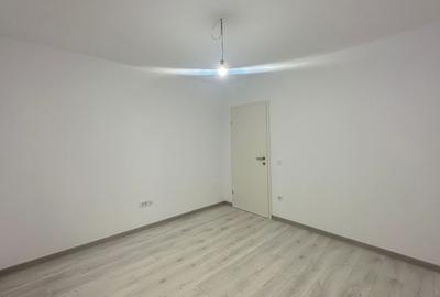 Apartament cu 2 camere decomandat în Tractorul - 11