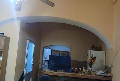 Casă cu 2 camere în Central - 1