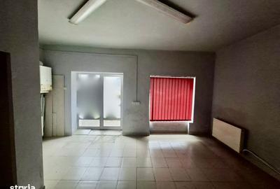 Spațiu comercial, de 40 mp, în Central