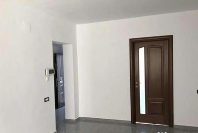 Casă cu 6 camere cu Teren 100 Mp în P-ța Unirii