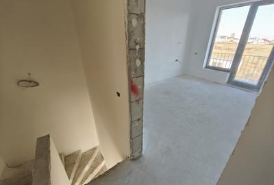 Duplex cu 4 camere cu Canalizare în Nord - 34
