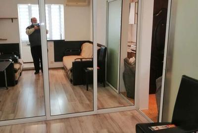 Apartament cu 2 camere semidecomandat în Giurgiului