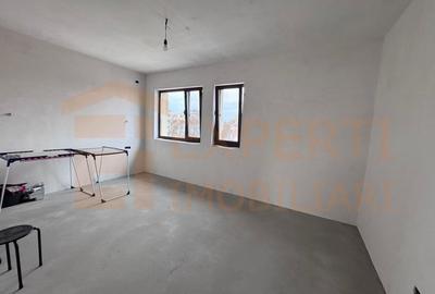 Apartament cu 3 camere decomandat în Dacia - 2