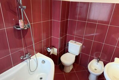 Apartament cu 3 camere decomandat în 1 Mai - 22