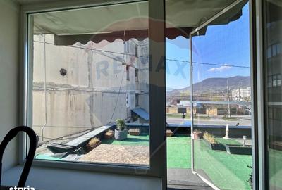 Apartament cu 3 camere, mobilat în Central - 13