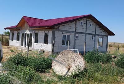 Casă cu 4 camere cu Teren 1000 Mp în 23 August - 4