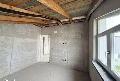 Casă cu 5 camere cu Teren 500 Mp în Bordei - 14