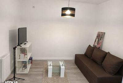 Apartament cu 2 camere decomandat, mobilat în Central