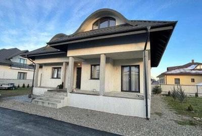 OportunitateII Casa individuala 298 mp utili, 665 mp teren, Radauti - 1