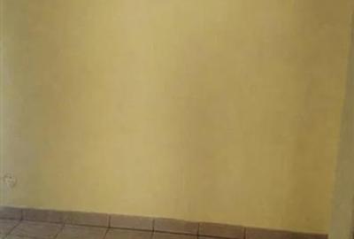 Apartament cu 4 camere decomandat în Berceni - 2