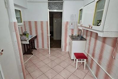 Apartament cu 3 camere decomandat în Central - 11