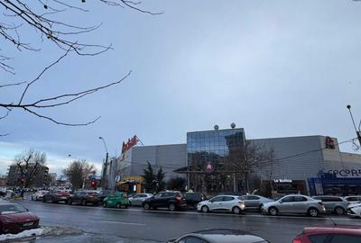 Spațiu comercial, de 425 mp, în Vitan