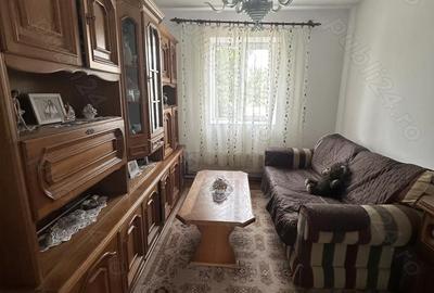 Casă cu 3 camere cu Teren 1400 Mp în Central - 1