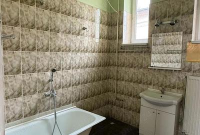 Casă cu 3 camere în Central - 1