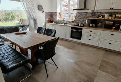 Casă cu Teren 3600 Mp în Bejan