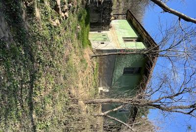 Casă cu 4 camere în Central - 1