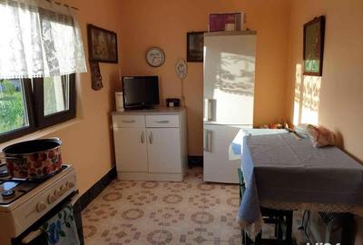 Casă cu 2 camere cu Teren 1000 Mp în Florești - 10
