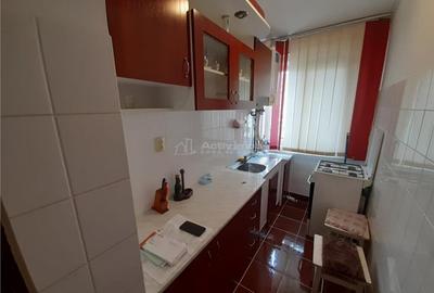 Apartament cu 2 camere semidecomandat în Micro III - 4
