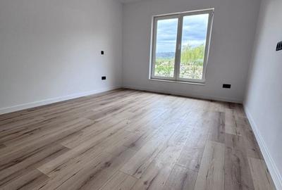 Casă cu 4 camere cu Teren 500 Mp în Central - 17
