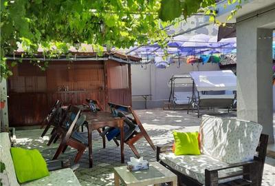 Casă cu 10 camere cu Teren 382 Mp în Eforie
