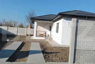 Casă cu 3 camere cu Teren 400 Mp în Cernele - 3