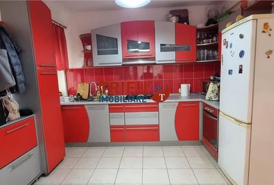 Apartament 4  camere decomandat de vanzare Centru etaj 1 - 4