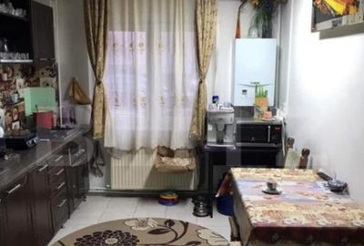 Apartament cu 3 camere decomandat, mobilat în Micro 16 - 9