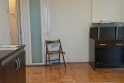 Apartament semidecomandat în Gara de Nord
