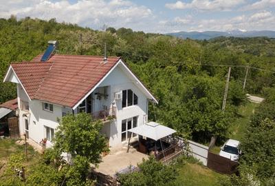 Casă cu 4 camere cu Teren 3900 Mp în Glodeni - 10