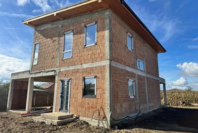 Casa individuala la rosu – 130 mp utili, teren 440 mp, drum privat - 3