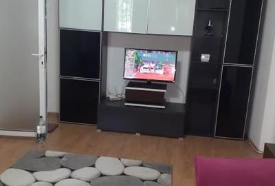 Apartament cu 2 camere semidecomandat, mobilat în Tomis III - 8