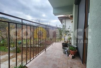 Apartament de 2 camere, semidecomandat, cu parcare. - 36