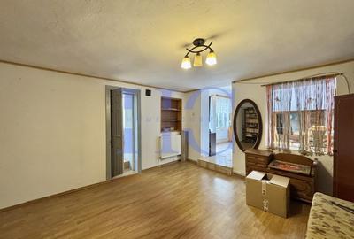 Casă individuală cu 8 camere cu Canalizare în Central - 6