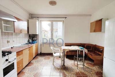 Apartament cu 3 camere decomandat, mobilat în Vasile Aaron - 4