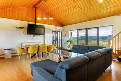 Teren 9.4 ha extravilan + casa 230 mp, COMISION 0% - 7