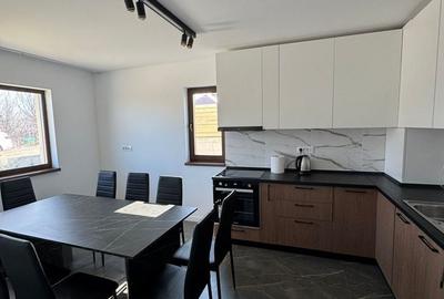 Casă cu 4 camere decomandat în Todirel - 1