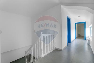 Casă cu 7 camere cu Teren 1023 Mp în Murighiol - 13