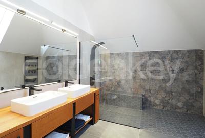 Apartament cu 5 camere semidecomandat, mobilat în Băneasa - 20