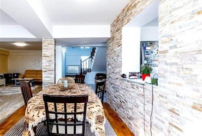 Rezidenta mobilata si echipata, cu lumina naturala, verdeata, vedere munte - 14