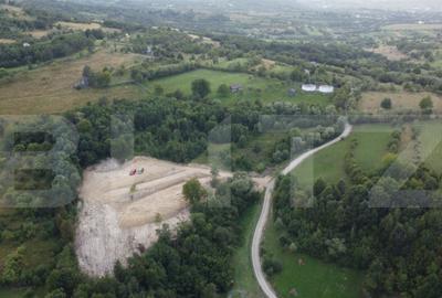 Teren de 12050 mp, în Central