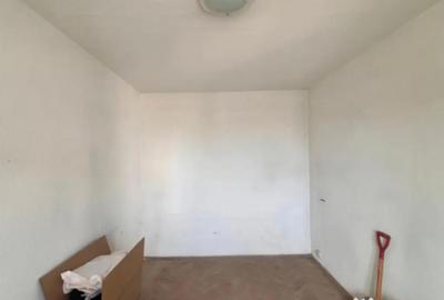 Apartament cu 3 camere nedecomandat în Tomis Nord