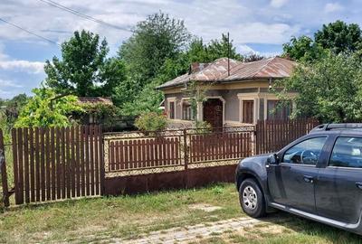 Teren de 3701 mp, în Răcari - 1