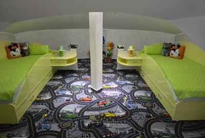 Casă individuală cu 6 camere cu Teren 600 Mp în Km 5 - 14