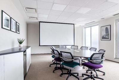 Spa?iu de birou privat pentru 2 persoane in Regus Central Business - 4